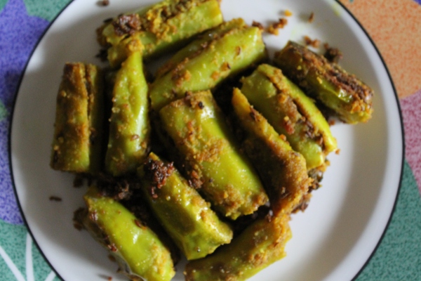Besan ki Bharwa Mirchi-  Stuffed Green Chillies